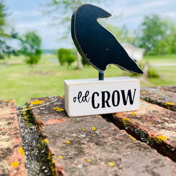 *Wooden Old Crow on Base Shelf Sitter - Picture 13 of 14